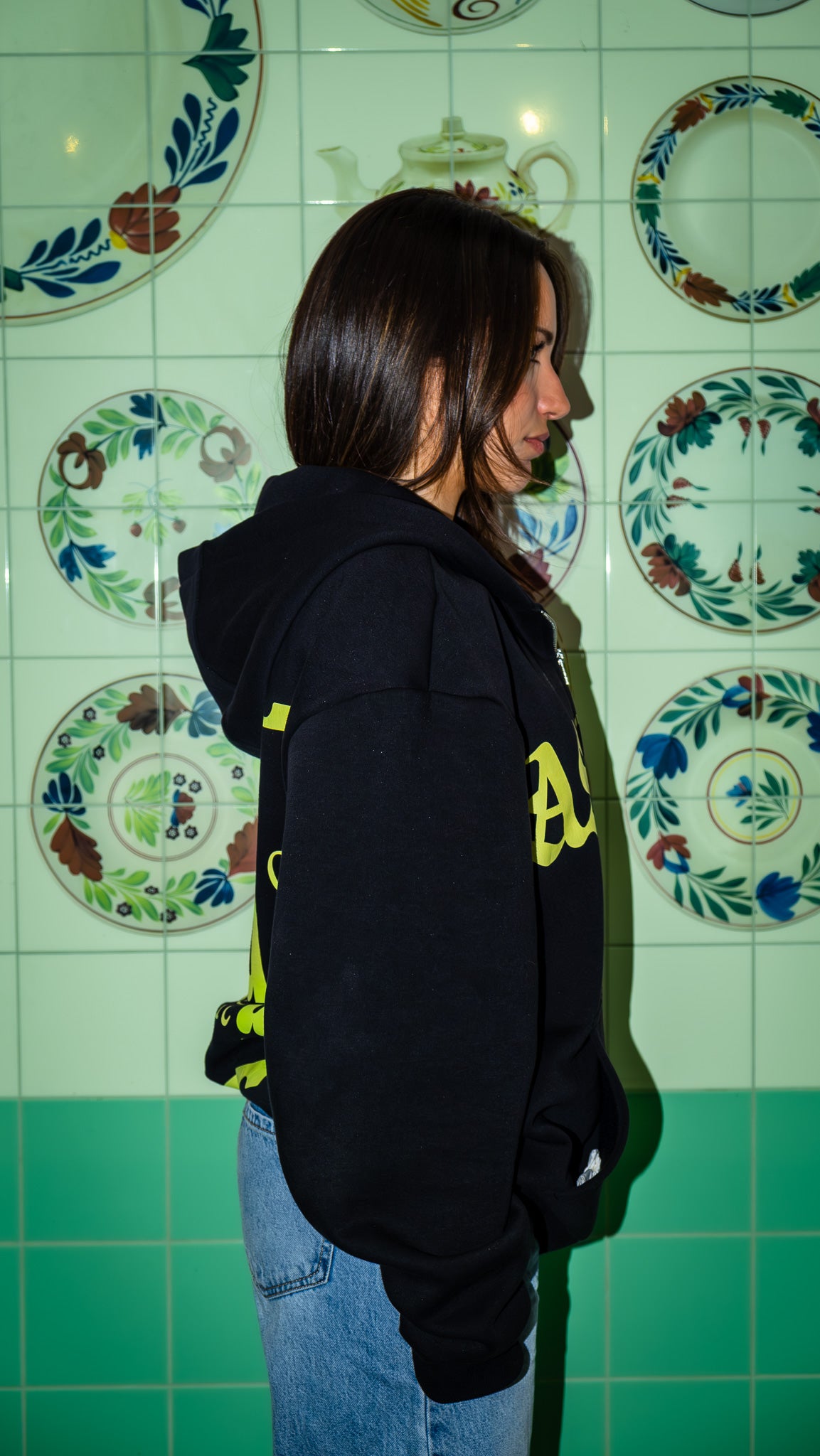 STAND OUT BEFORE ALL ZIPPER - BLACK
