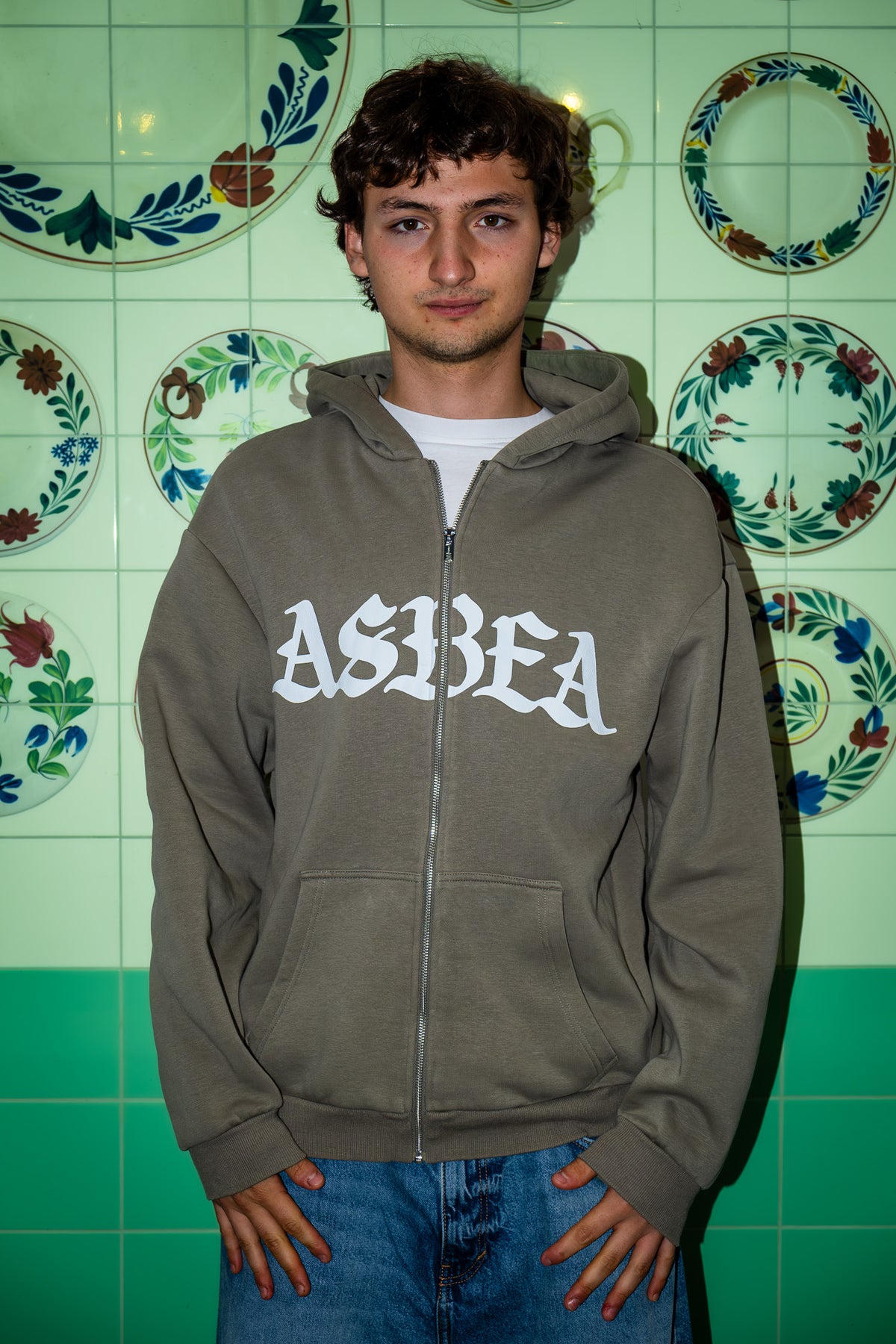 STAND OUT BEFORE ALL ZIPPER - OLIVE